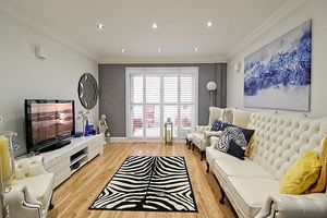 Living Room- click for photo gallery